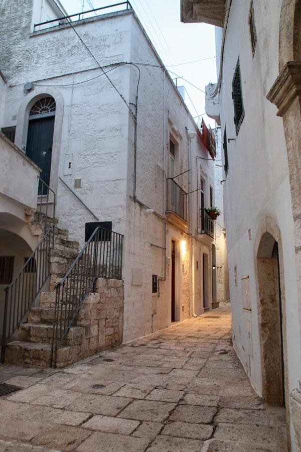 Casetta Nel Centro Storico Di Чистернино Экстерьер фото